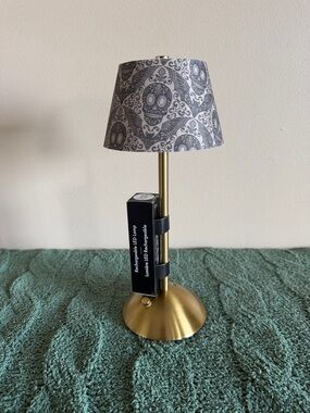 Tahari LED Lamp Halloween Skull 💀 Bat 🦇 Gold Tone Rechargeable NEW!